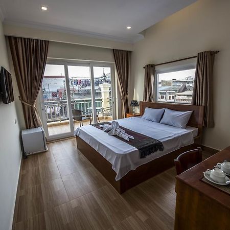 Phnom Penh Le Vincent Hotel מראה חיצוני תמונה